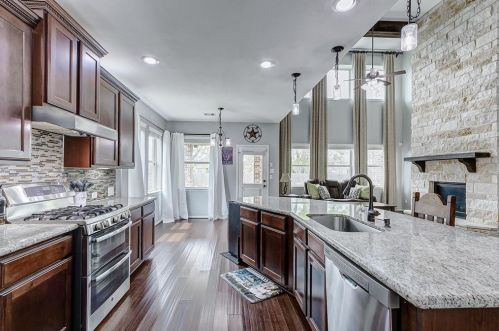 9306 Wheatfield Ln, Richmond TX 77469-5358 exterior