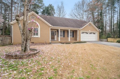 3987 Garfield Dr, Stone Mountain, GA 30083-2362