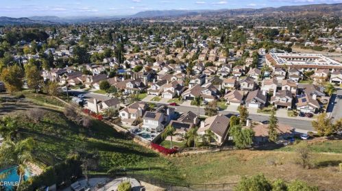 3072 Lamplighter St, Simi Valley CA  93065-5287 exterior