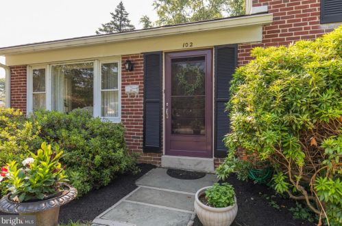 102 Lombardy Dr, Media, PA 19086-6628