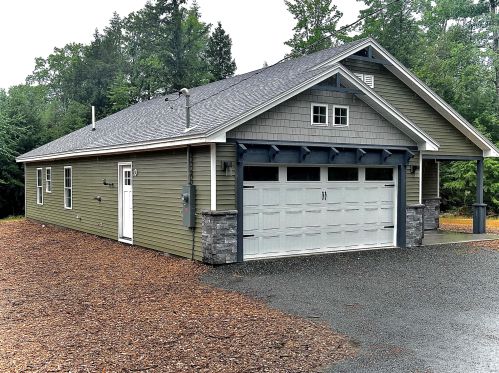 48 Shore Rd, Embden, ME 04958-3410