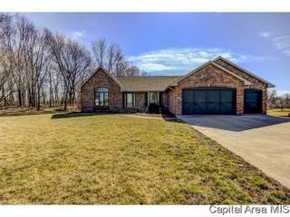 1300 Arlington Chase, Sherman, IL 62684-9425