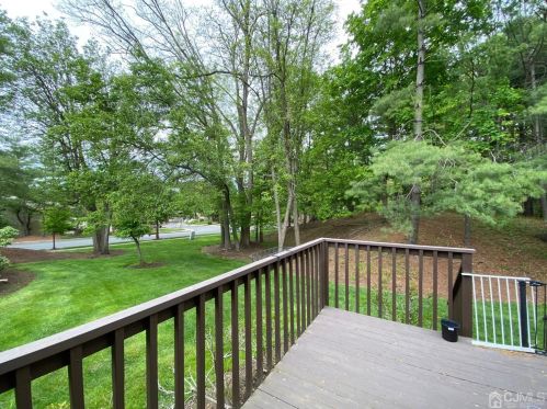 252 Sayre Dr, Princeton NJ  08540-5841 exterior