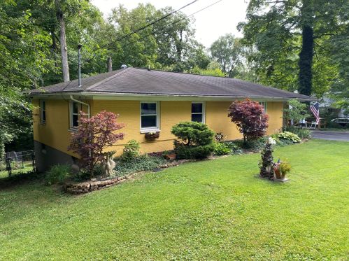 2842 Evergreen Dr, Springfield, OH 45504-4112
