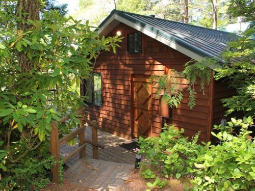 88347 Collard Lake Rd, Florence, OR 97439-8723