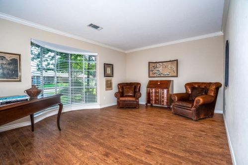 7636 Dentcrest Dr, Dallas TX  75254-8026 exterior