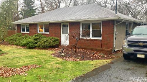 133 Greystone Rd, Old Bridge, NJ 08857-3421