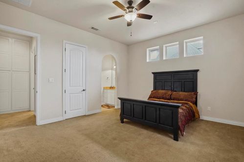 2011 Grn Wing, Granbury TX 76049-5576 exterior