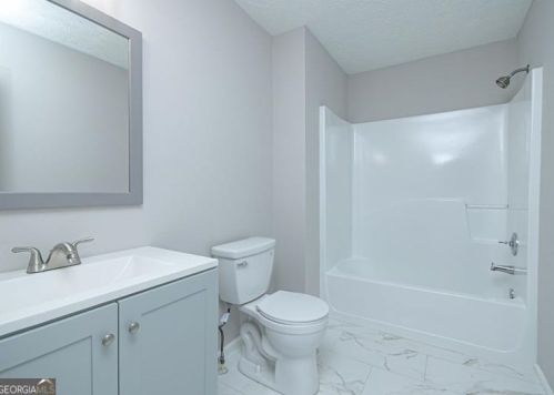 5484 Denny Dr, Atlanta GA  30349-5223 exterior