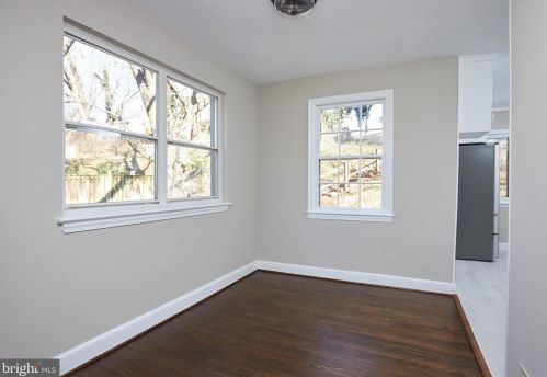 221 Dl Dr, Silver Spring MD 20910-1501 exterior