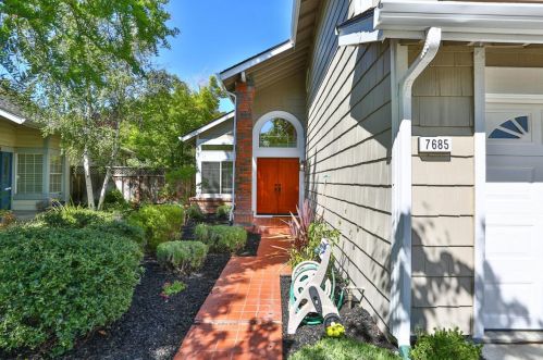 7685 Shady Creek Rd, Pleasanton, CA 94568-3702