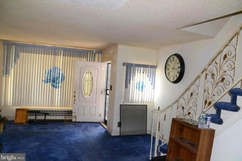 7247 18th St, Philadelphia, PA 19126-1502