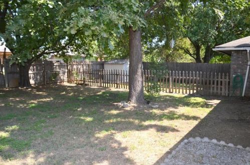 2604 Rdg Rd, Fort Worth TX  76133-7722 exterior