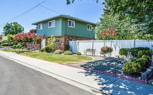 1037 Springfield Way, Modesto, CA 95355-4724