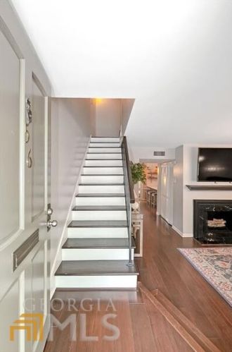 56 Cantey Pl, Atlanta GA  30327-4082 exterior