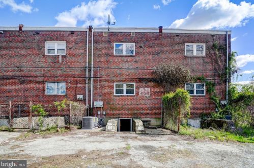 8106 Ditman St, Philadelphia PA 19135-1830 exterior