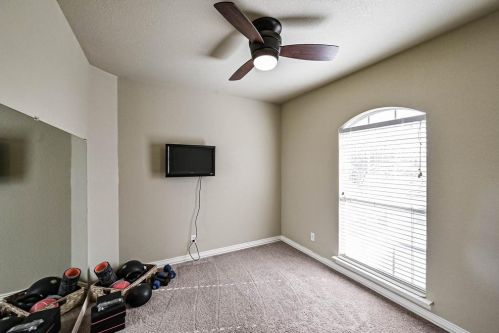 10512 Stonehill Dr, Fort Worth TX  76126-4547 exterior