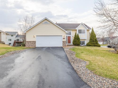 1954 Blue Jay St, Prior Lake, MN 55379-4385