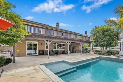 16107 Sierra Heights Dr, Riverside CA  92503-8413 exterior