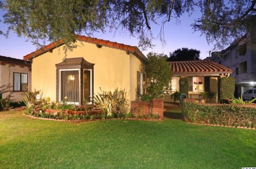 421 Hill Dr, Glendale, CA 91206-2838