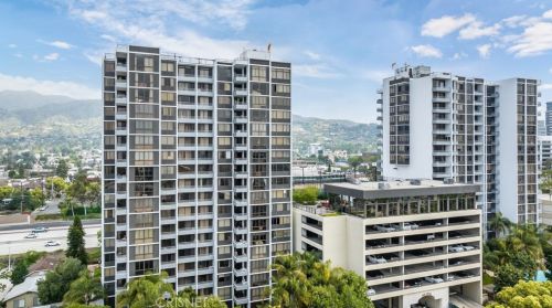 343 Pioneer Dr, Glendale CA 91203-1786 exterior