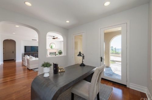 37 Blue Smt, Irvine CA  92603-0168 exterior