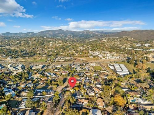 160 El Valle Opulento, Vista CA 92083-7708 exterior