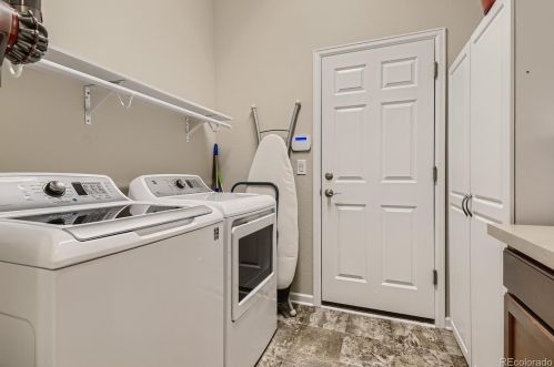 22586 Glidden Dr, Aurora CO  80016 exterior