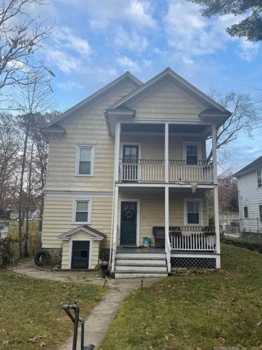 328 Robbins St, Waterbury, CT 06708-2750