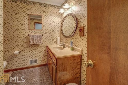 3782 Highway 155, Stockbridge GA  30281-5538 exterior