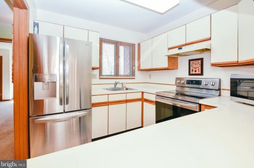 122 Tecumseh Trl, Hedgesville, WV 25427-3859