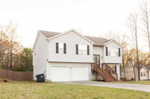 1236 Summer Ln, Auburn, GA 30011-2426