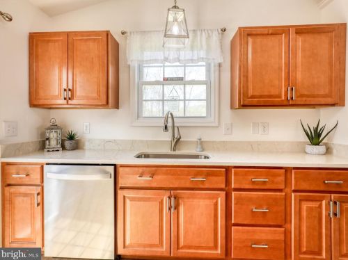 342 Executive Way, Hedgesville WV  25427-5770 exterior