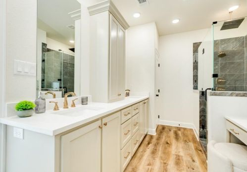 713 Longhorn Trl, Angleton TX 77515-9623 exterior