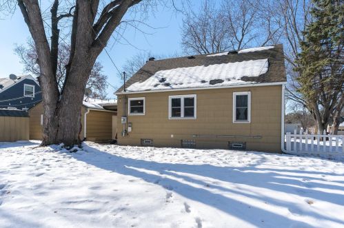 2174 Desoto St, Saint Paul MN  55117-1830 exterior