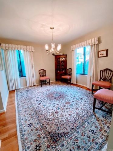 101 Lyon Farm Dr, Greenwich, CT 06831-4350