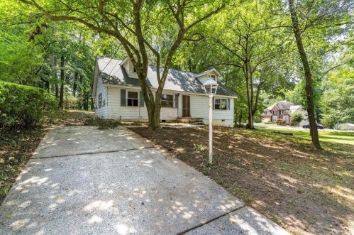 737 Helen St, Marietta, GA 30064-2147