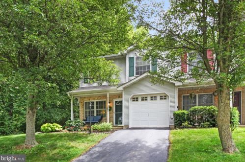 2812 Robin Rd, York, PA 17404-5711