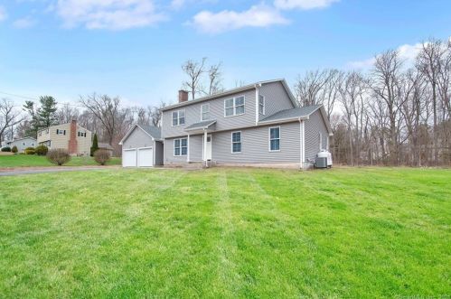 43 Hillside Dr, Ellington CT  06029-2417 exterior