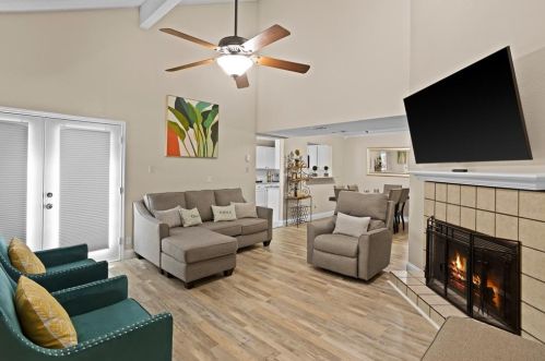 1624 San Francisco St, Carrollton TX  75007-5048 exterior