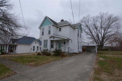 331 8th St, Pittsburg, IL 62471-2201