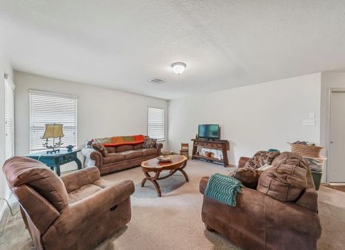9911 Sterling Place Dr, Conroe TX  77303-2001 exterior