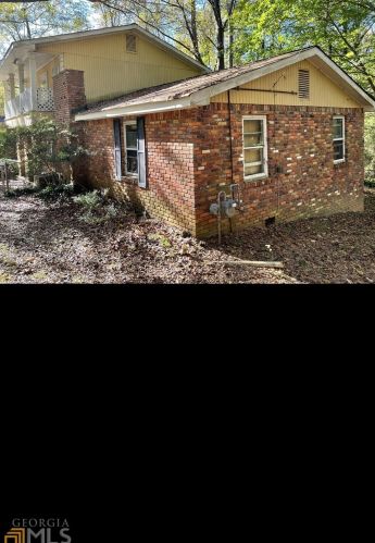 73 Pool Cir, Auburn, GA 30011-3210
