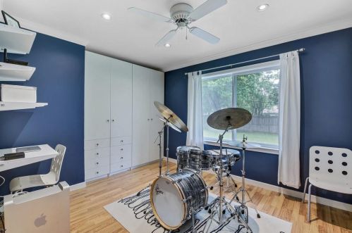 5221 Wosley Dr, Fort Worth TX  76133-2217 exterior