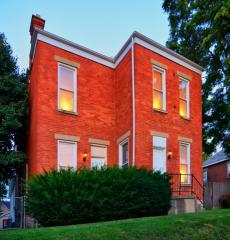 1366 Summit St, Columbus OH  43201-2539 exterior