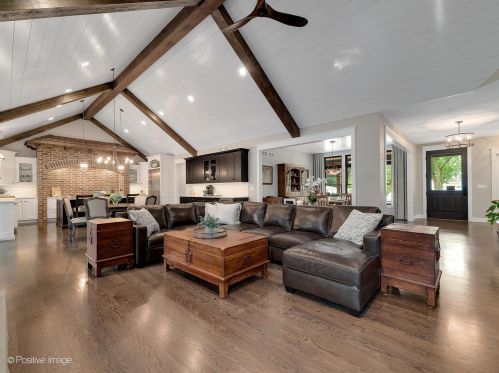 740 67th Pl, Willowbrook IL  60527-5307 exterior