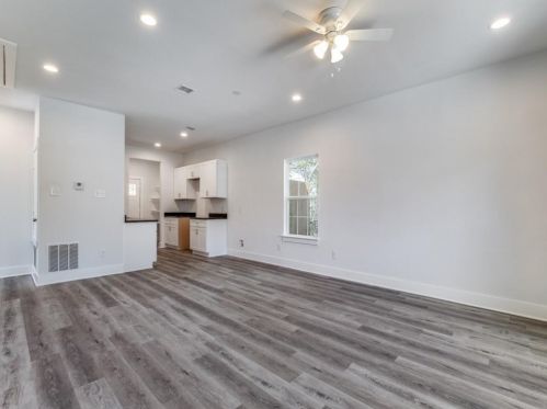 4226 Hamilton Ave, Dallas TX  75210-1108 exterior