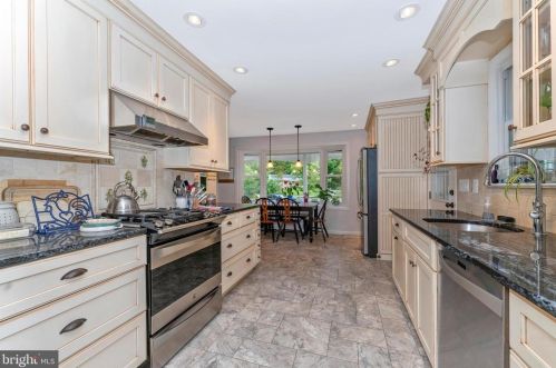 13104 Jingle Ln, Silver Spring MD 20906-3734 exterior