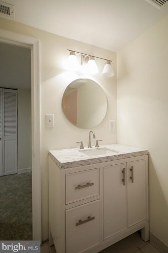 426 Pershing Dr, Silver Spring MD 20910-4489 exterior