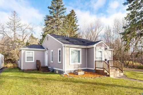 4615 Dodge St, Duluth, MN 55804-1516